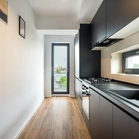 Bright & Modern Flat - Sleeps 4 公寓 *