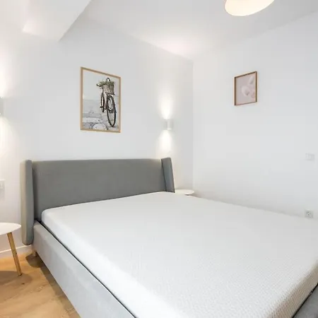 Apartamento Bright & Modern Flat - Sleeps 4 *