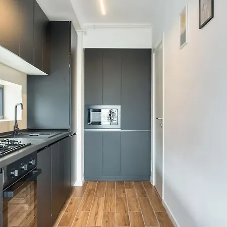 Apartment Bright & Modern Flat - Sleeps 4 *