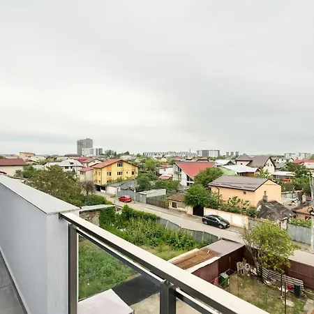Bright & Modern Flat - Sleeps 4