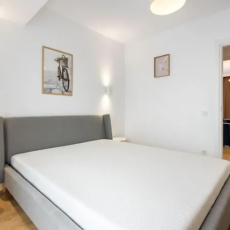 Apartamento Bright & Modern Flat - Sleeps 4 *
